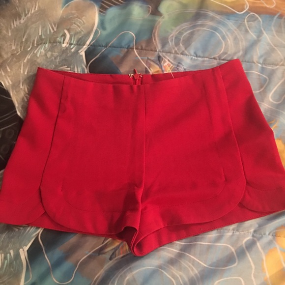 Red tulip shorts - Picture 1 of 1